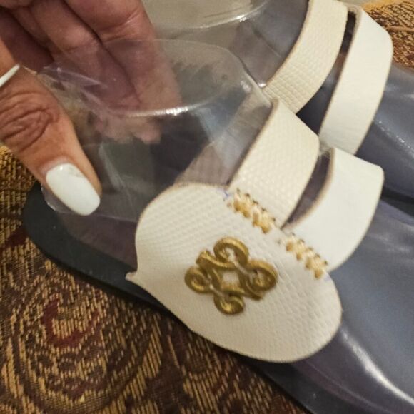 Gye Nyame White Leather Toe Loop Sandals Size 41 - Picture 4 of 7